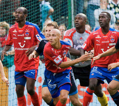 Luton Shelton, Henrik Larsson och Olivier Karekezi,