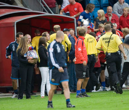 Domartrion fick eskort ut från Olympia