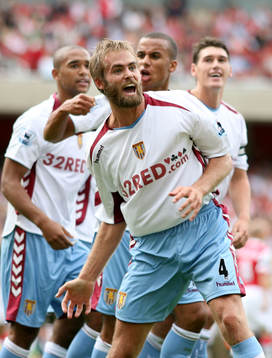 Olof Mellberg, Aston Villa, jubel