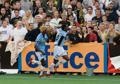 Rene Muzola Makondele, Gefle hånar AIK klacken