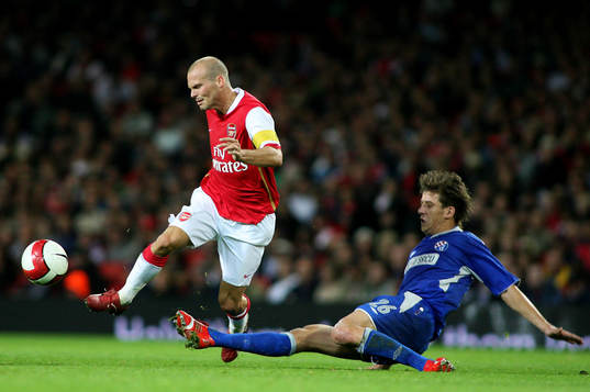 Fredrik Ljungberg,  Arsenal och Dino Drpic,  Dynamo Zagreb