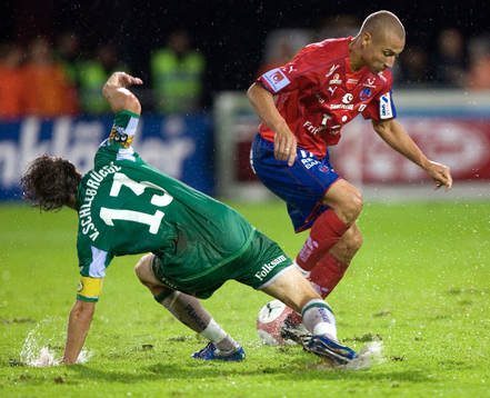 Blött, Max von Schlebrügge försöker stoppa Henrik