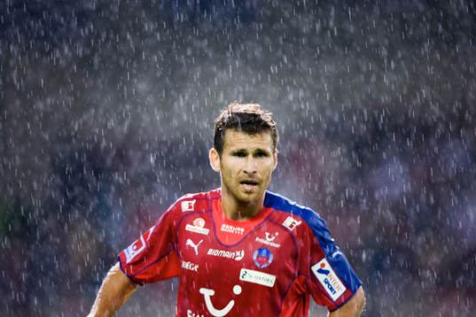 Regnet vräkte ner över Andreas Jakobsson och alla andra.
