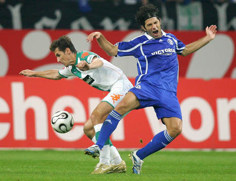Miroslav Klose, Werder Bremen och Levan Kobiashvili, Schalke