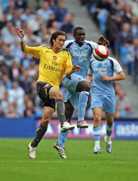 Tomas Rosicky, Arsenal kämpar med Micah Richards,