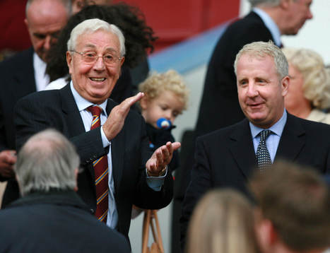 Fotboll, Engelsk, Premier League, Aston Villa - Newcastle