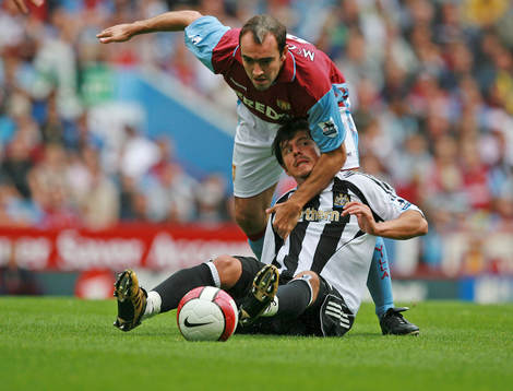 Fotboll, Engelsk, Premier League, Aston Villa - Newcastle