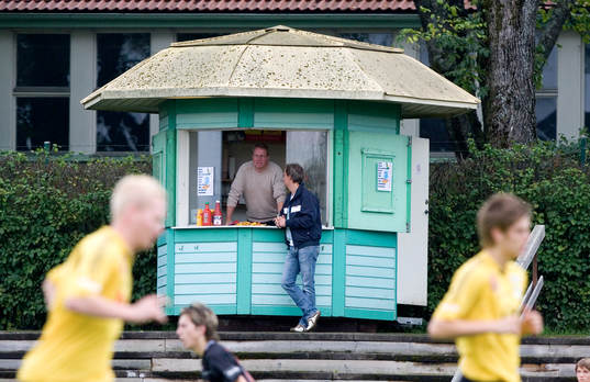 Kiosk, servering idrottsplats. Korvförsäljning