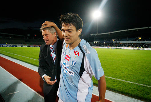 Jari Litmanen, Malmö var bäst på plan och fick en kram