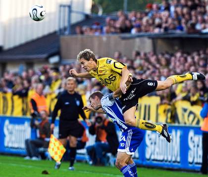 Brödrakamp, Daniel Alexandersson flyger över Niclas