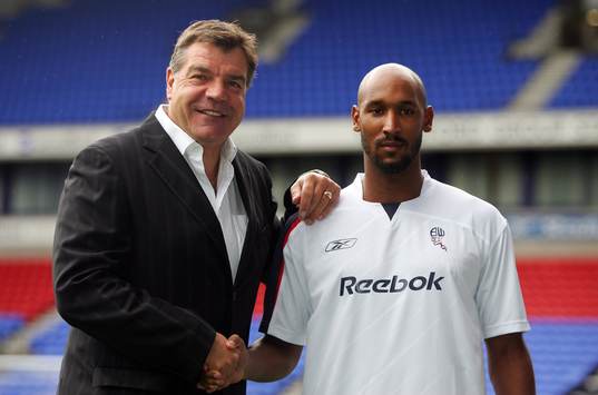 Bolton Wanderers nyförvärv Nicolas Anelka med manager Sam