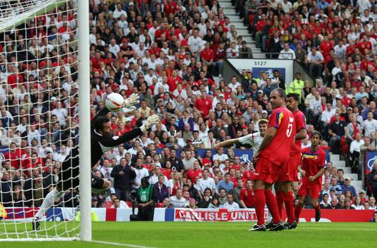 Steven Gerrard, England gör 2-0