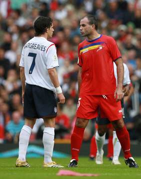 Antonio Lima Sola, Andorra och Owen Hargreaves, England
