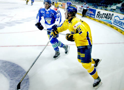 Mathias Månsson, Sverige får en klubba på läppen av