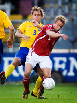 Andreas Granqvist, Sverige fösöker stoppa Jeppe Curth,