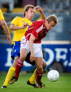 Andreas Granqvist, Sverige försöker stoppa Jeppe Curth,