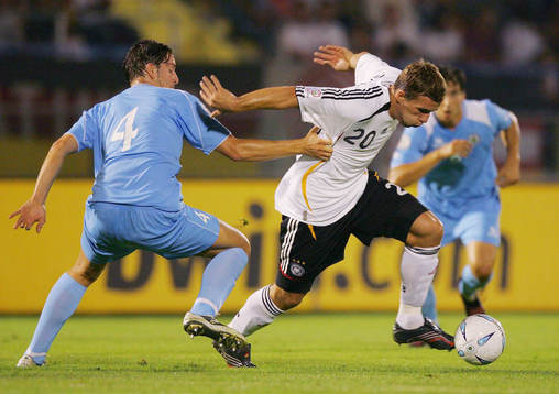 Nicola Albani, San Marino och Lukas Podolski, Tyskland