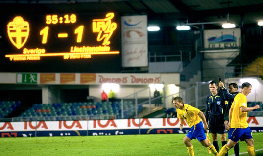 1-1, då byter Anders Svensson av Kim Källström