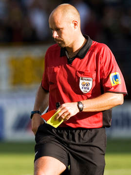Domare, Martin Hansson, rött kort, gult kort