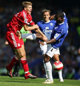 Steven Gerrard, Liverpool och Joseph Yobo, Everton