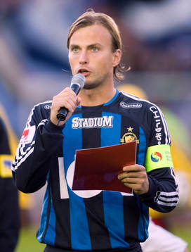 Bläddra bland fler bilder av Fotboll