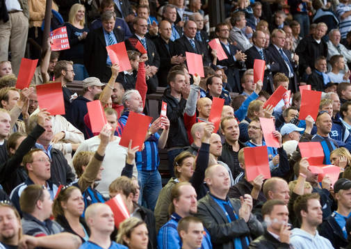 Ge rasismen rött kort