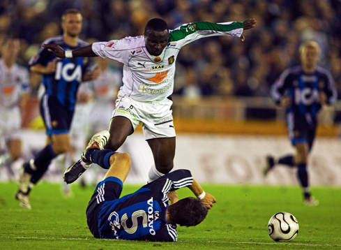 Prince Ikpe Ekongg, Gais