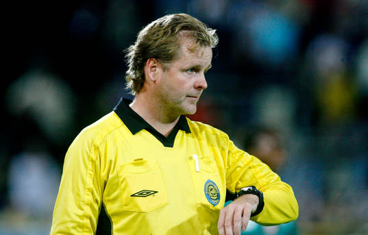 Johnny Lundbäck, domare, var ingen populär man på