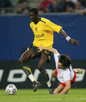 Emmanuel Adebayor, Arsenal och Raphael Wicky, HSV