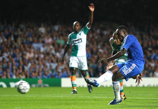 Michael Essien, Chelsea gör 1-0