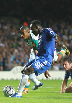 Michael Essien, Chelsea gör 1-0