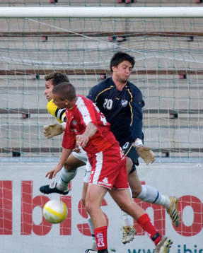 Martin Ringdahl, målvakt, IFK Malmö, rensar undan