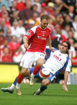 Dennis Rommedahl, Charlton och Pedro Mendez, Portsmouth