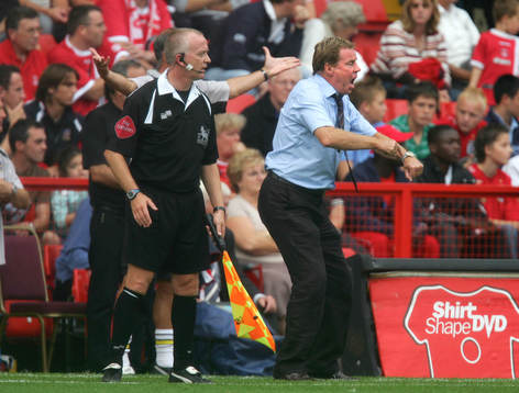 Harry Redknapp, tränare, manager, Portsmouth, pekar på