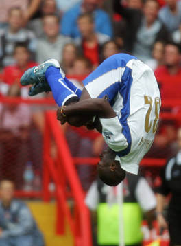 Lomano Tresor Lua Lua, Portsmouth, gör en volt av glädje