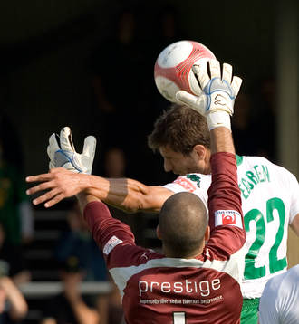 Sebastian Eguren mot Dime Jankulovski