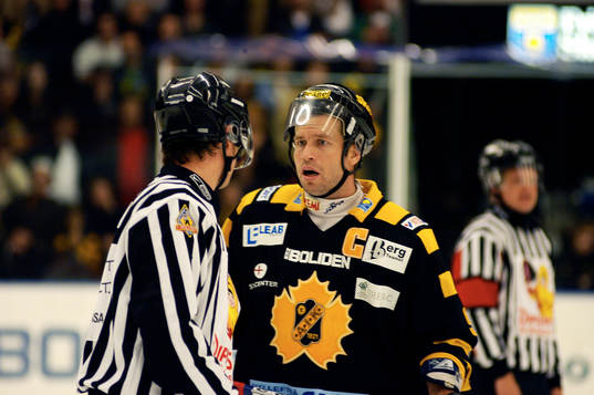 Magnus Wernblom, Skellefteå gnäller på domaren