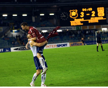 3-2 mot ärkefienden står det på ljustavlan, klart att de