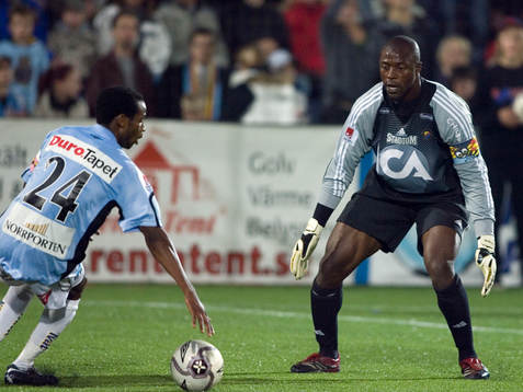Rene Muzola Makondele, Gefle och Pa Dembo Tourray,
