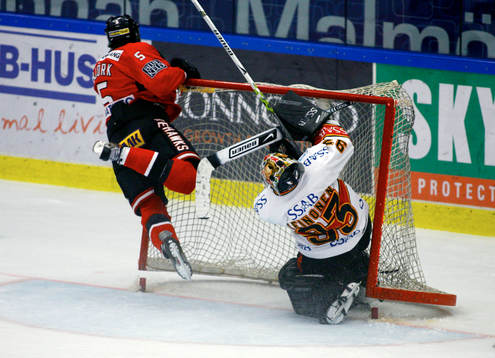 Johan Björk, Malmö och Tero Leinonen, målvakt, Luleå