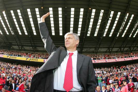 Arsene Wenger, Manager Arsenal hyllas för sina tio år i