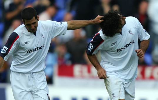 Ivan Campo och Tal Ben Haim, Bolton (Jubel)
