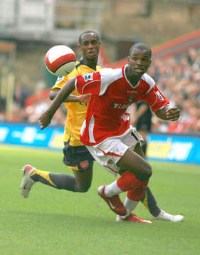Darren Bent, Charlton och Justin Hoyte, Arsenal