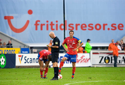 Stefan Johannesson, domare och Andreas Granqvist,