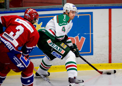 Peter Jönsson, Rögle jagas av Roger Wahlqvist, Huddinge