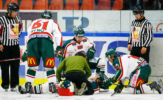 jan-Axel Alavaara, Frölunda, skada