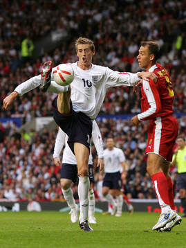 Peter Crouch, England och Nikolce Noveski, Makedonien