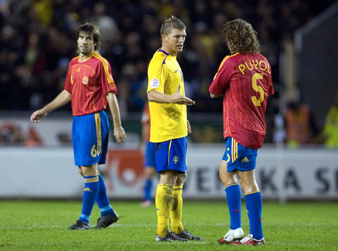 Marcus Allbäck, Sverige och Puyol, Spanien