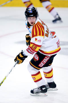 Nicklas Bäckström