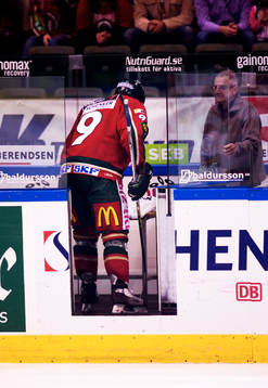 Henrik Malmström, Frölunda utvisad i första perioden
